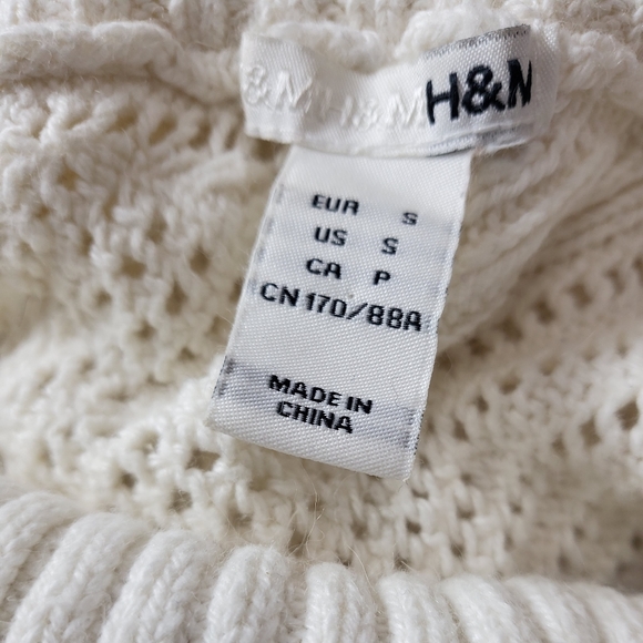 H&M Sweater - Picture 6 of 7